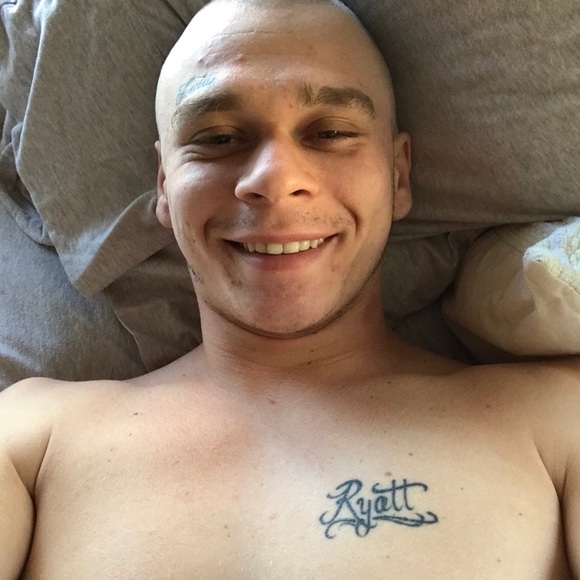 Meet your Posher, Evan - Picture 5 of 6